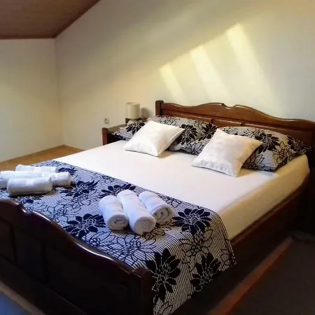 Bicho House * Bukovic